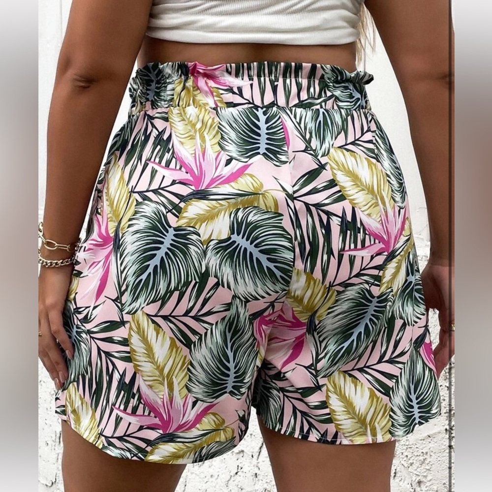 Bermuda light weight short NWOT - Picture 3 of 4